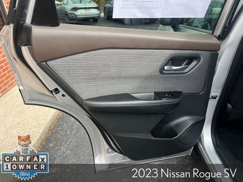 Used 2023 Nissan Rogue SV image 23