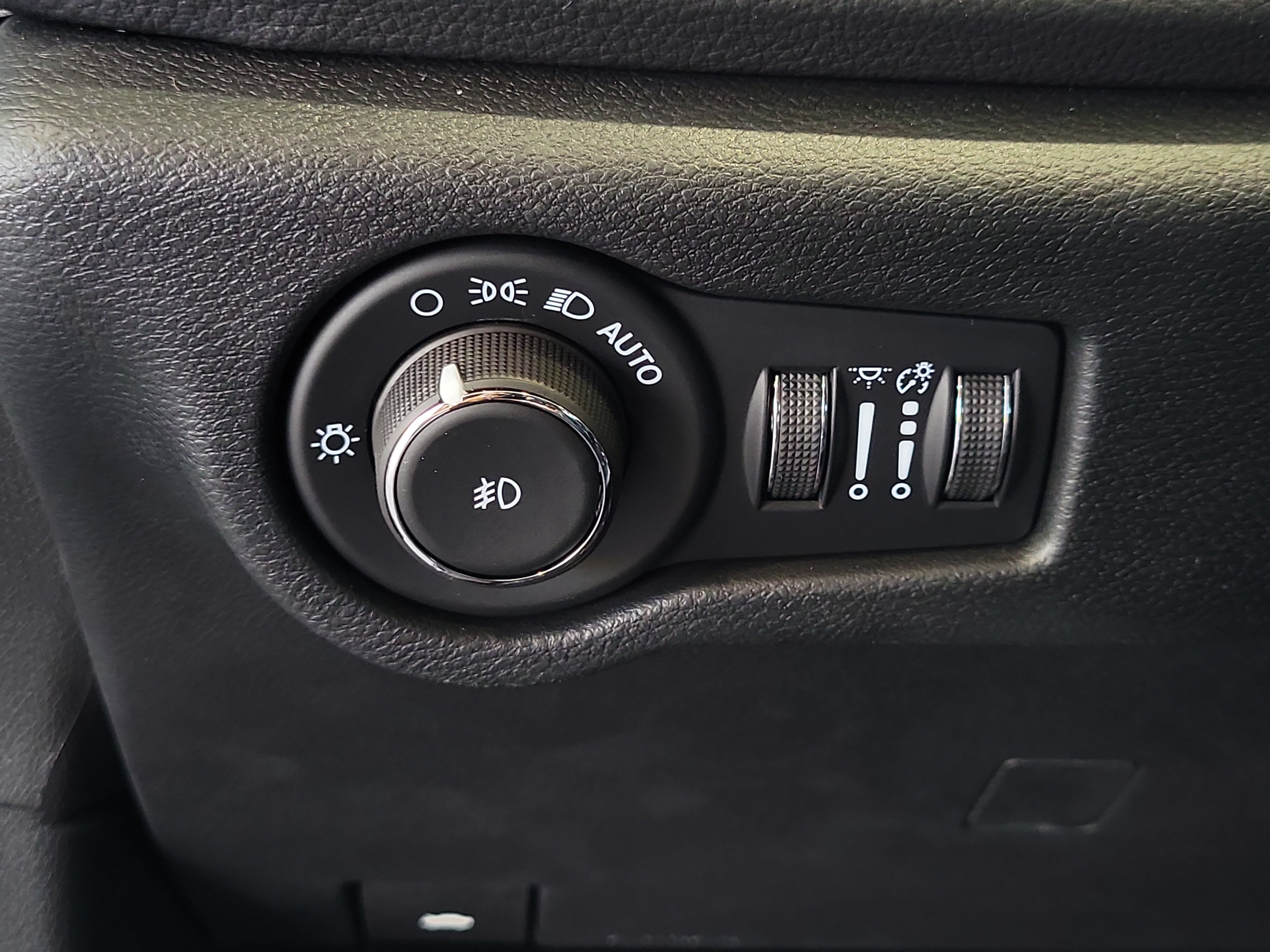 New 2026 Chrysler Pacifica Select w/ S Appearance Package FWD image 21