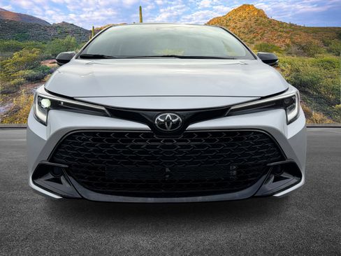 Used 2025 Toyota Corolla Hatchback image 9