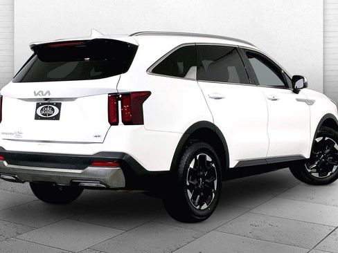 Certified 2024 Kia Sorento S image 13