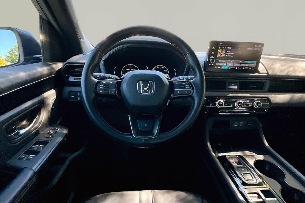 Certified 2025 Honda Pilot TrailSport image 8