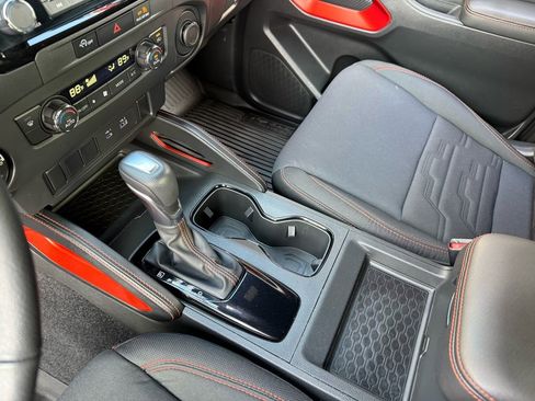 Used 2024 Nissan Frontier PRO-4X w/ Off-Road Protection Package image 33