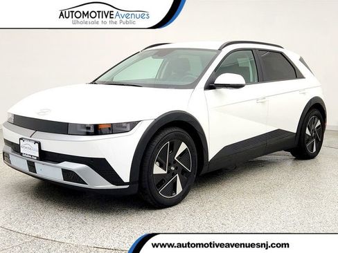 Used 2025 Hyundai Ioniq 5 SEL RWD image 1