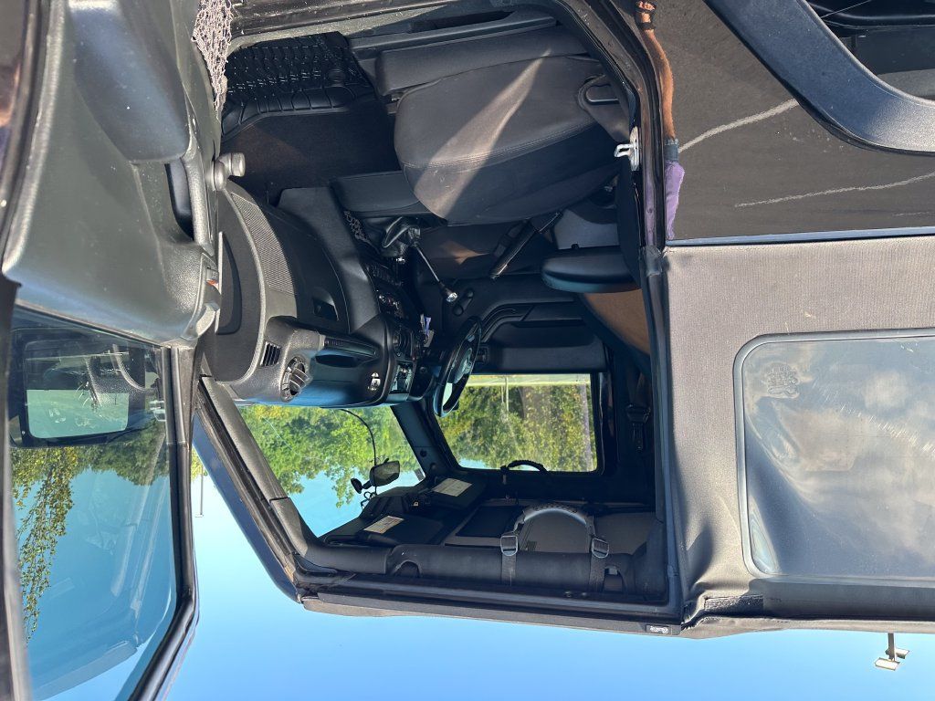 Used 2018 Jeep Wrangler Sport w/ Connectivity Group AWD/4WD image 16