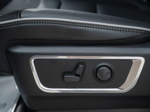 New 2026 RAM 1500 Laramie AWD/4WD image 39