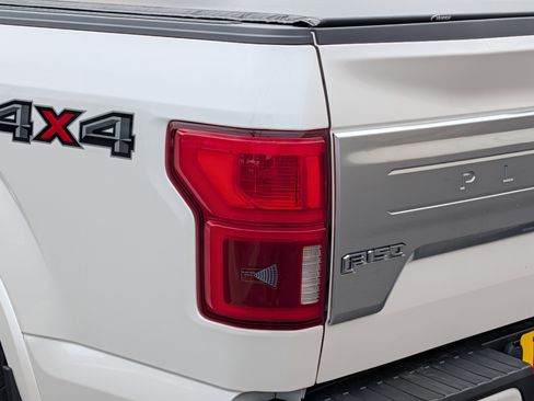 Used 2018 Ford F150 Platinum w/ Equipment Group 701A Luxury AWD/4WD image 17