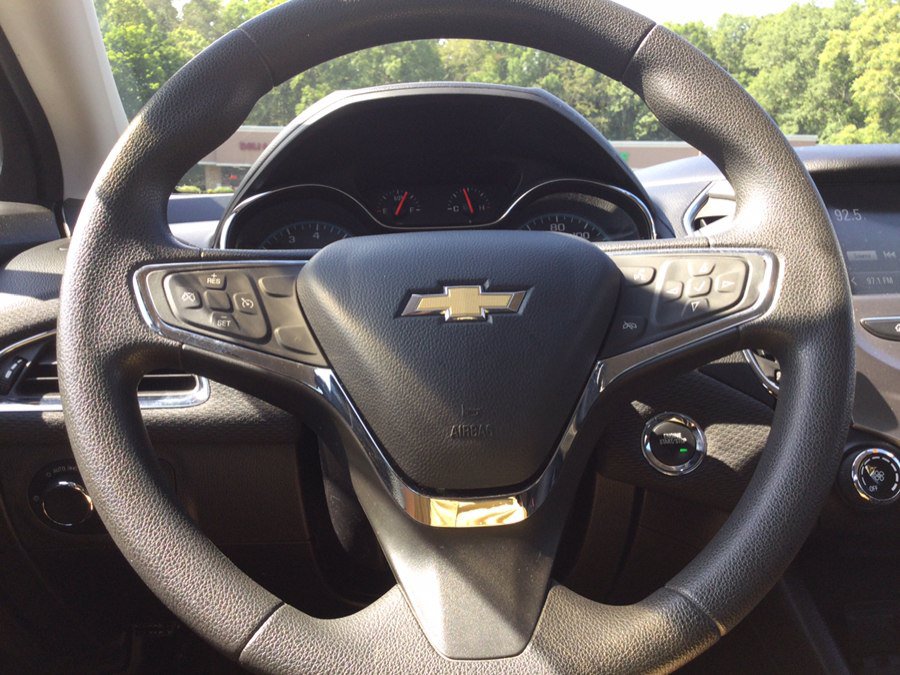 Used 2017 Chevrolet Cruze LT w/ Convenience Package FWD image 26