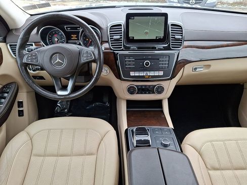 Used 2019 Mercedes-Benz GLS 450 4MATIC image 15