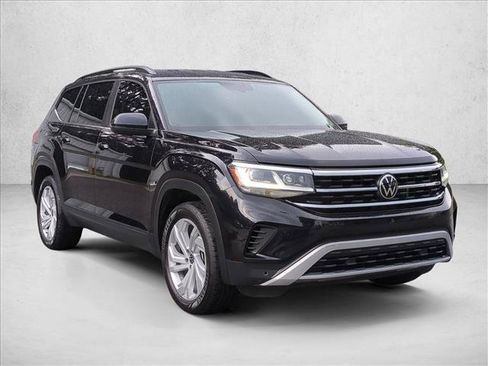 Used 2023 Volkswagen Atlas SE FWD image 3