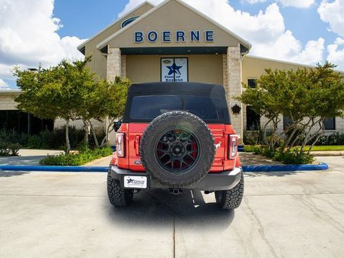 Used 2023 Ford Bronco Outer Banks image 4