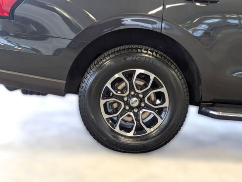 Certified 2023 Ford Expedition XLT image 12