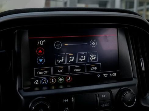 Used 2019 Chevrolet Colorado ZR2 w/ LPO, Premium Interior Package AWD/4WD image 55