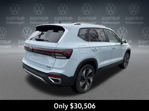 New 2026 Volkswagen Taos SE AWD/4WD image 5