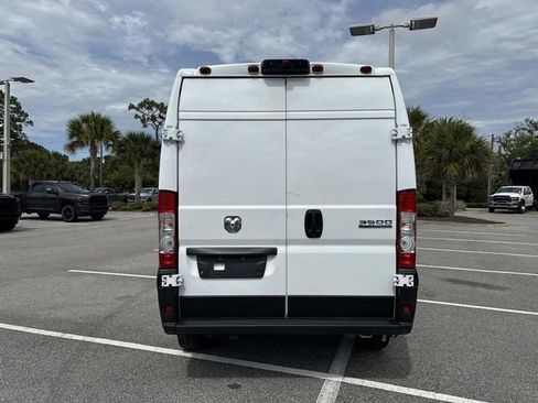 Used 2025 RAM ProMaster 3500 w/ Convenience Group FWD image 4