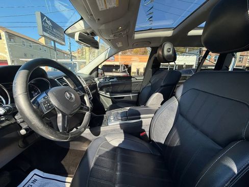 Used 2014 Mercedes-Benz GL 450 4MATIC image 22