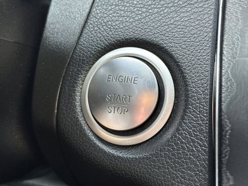 Used 2018 Mercedes-Benz GLC 300 GLC 300 image 22