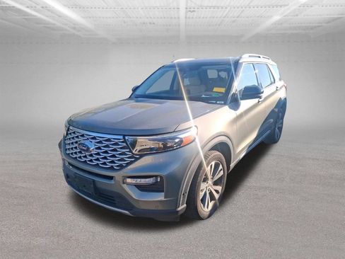 Used 2020 Ford Explorer Platinum w/ Premium Technology Package AWD/4WD image 2