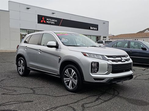 Used 2024 Mitsubishi Outlander Sport ES image 1