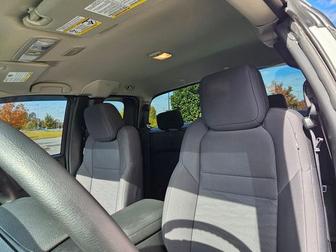 Used 2024 Nissan Frontier S image 21