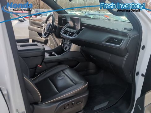Used 2023 Chevrolet Tahoe Premier w/ Premium Package AWD/4WD image 19
