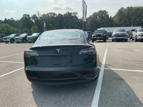 Used 2021 Tesla Model 3 Standard Range Plus RWD image 6