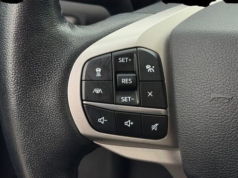 Used 2021 Ford Explorer Limited w/ Equipment Group 301A image 6