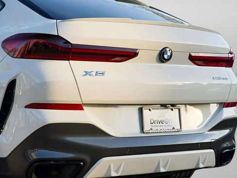 Used 2022 BMW X6 xDrive40i w/ Executive Package AWD/4WD image 19
