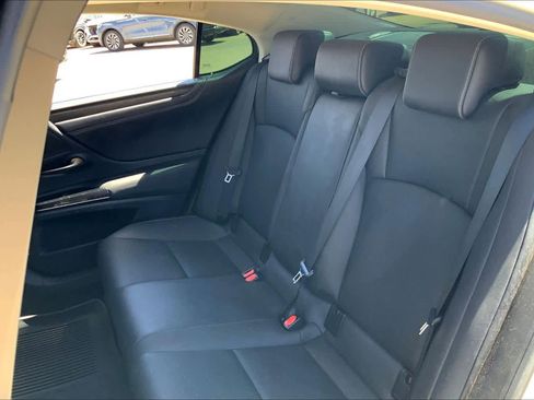 Used 2022 Lexus ES 350 w/ Premium Package image 21