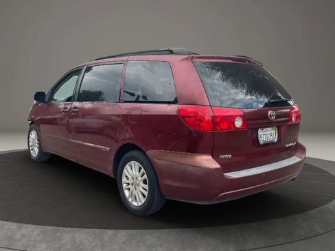 Used 2007 Toyota Sienna XLE image 7