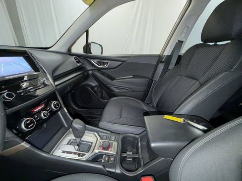 Used 2021 Subaru Forester Premium AWD/4WD image 23
