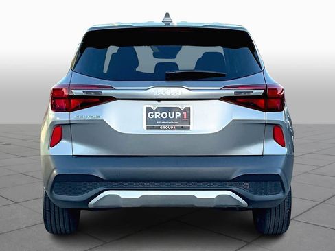 Certified 2023 Kia Seltos LX image 4