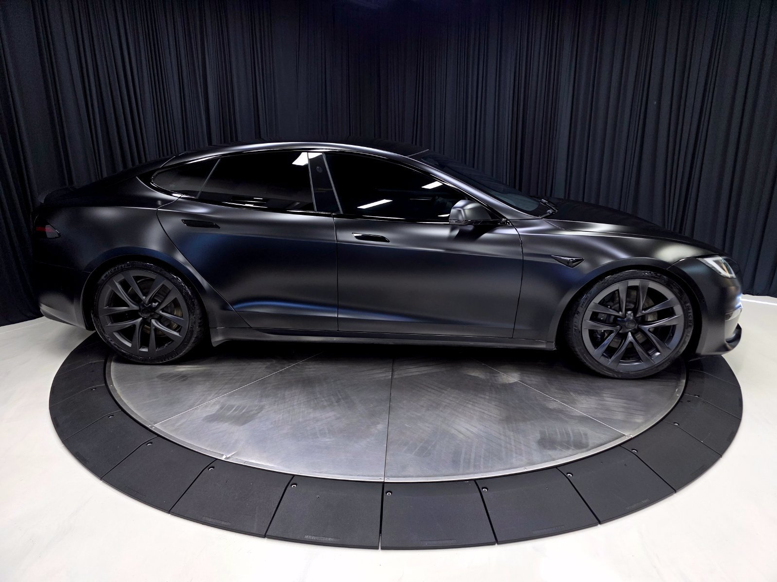 Used 2022 Tesla Model S Plaid AWD/4WD image 14
