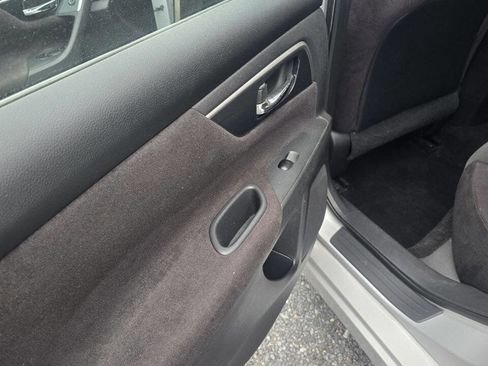 Used 2013 Nissan Altima 2.5 FWD image 19