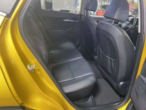 Used 2022 Kia Seltos SX w/ Sunroof Package image 12