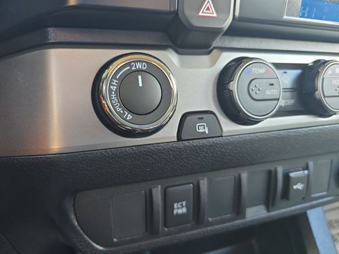 Used 2023 Toyota Tacoma SR image 28