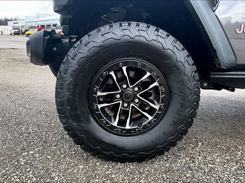Used 2025 Jeep Wrangler Unlimited Rubicon w/ XTREMEE 35" Tire Package image 8