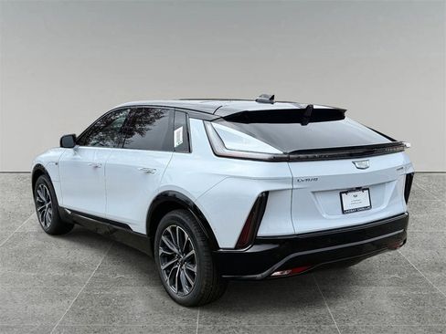 New 2026 Cadillac Lyriq Premium Sport image 11