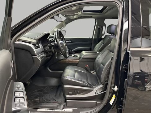 Used 2020 Chevrolet Tahoe LT w/ LT Midnight Edition image 9