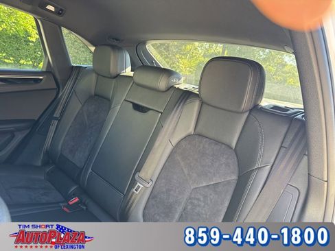Used 2020 Porsche Macan image 43