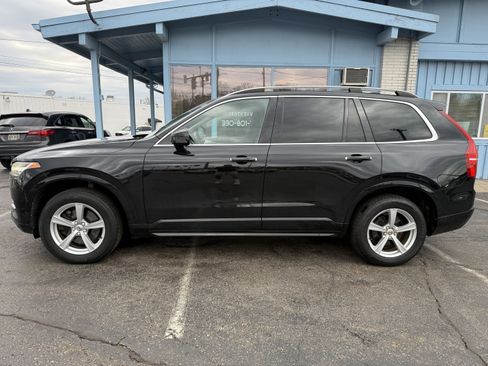 Used 2016 Volvo XC90 T5 Momentum image 2