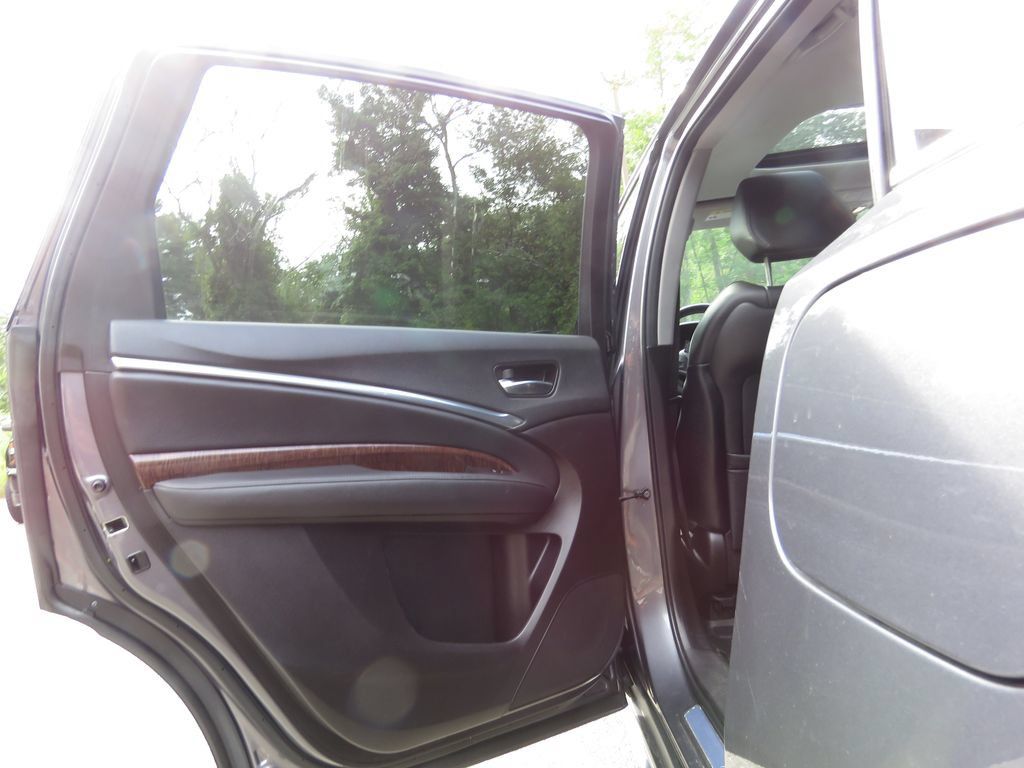 Used 2018 Acura MDX SH-AWD image 19