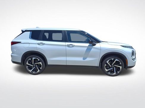 Used 2024 Mitsubishi Outlander SE FWD image 29