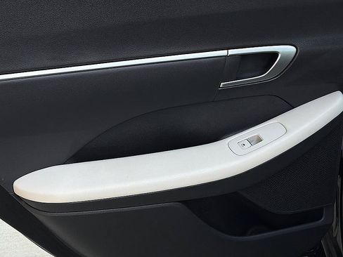 Certified 2025 Hyundai Sonata SEL FWD image 9
