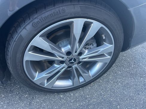 Used 2018 Mercedes-Benz C 300 Sedan image 16