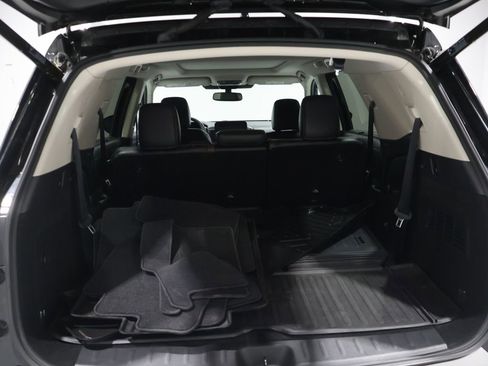 Used 2022 Nissan Pathfinder Platinum w/ Cargo Package image 17