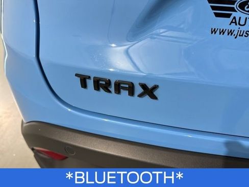 Used 2024 Chevrolet Trax RS image 10