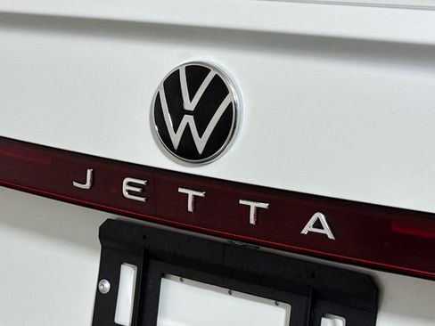 New 2026 Volkswagen Jetta SE image 16