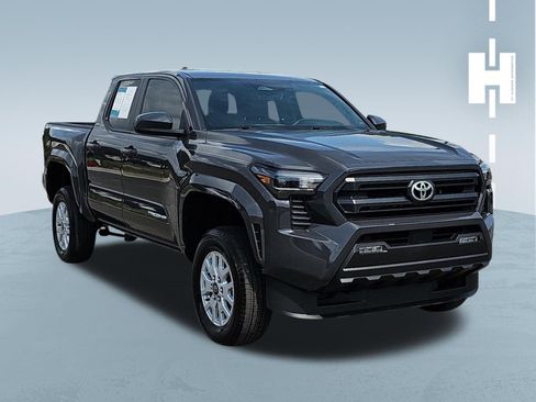 Used 2025 Toyota Tacoma SR5 AWD/4WD image 1