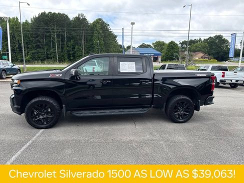 Used 2022 Chevrolet Silverado 1500 LT Trail Boss w/ LT Trail Boss Premium Package AWD/4WD image 3