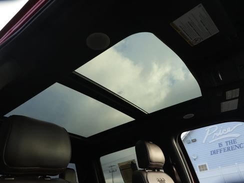 Used 2024 Ford F350 King Ranch w/ FX4 Off-Road Package image 16